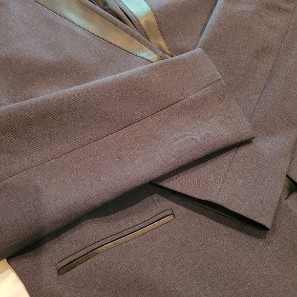 Elie Tahari Short Blazer, Navy with Leather - Picture 3 of 6